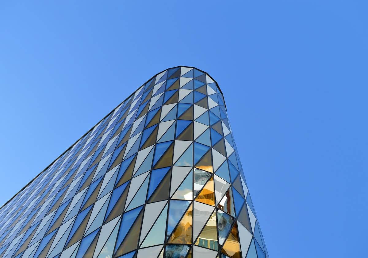 意甲媒体热议：在莱奥加盟米兰的七个赛季里，本赛季莱奥的表现最为出色！